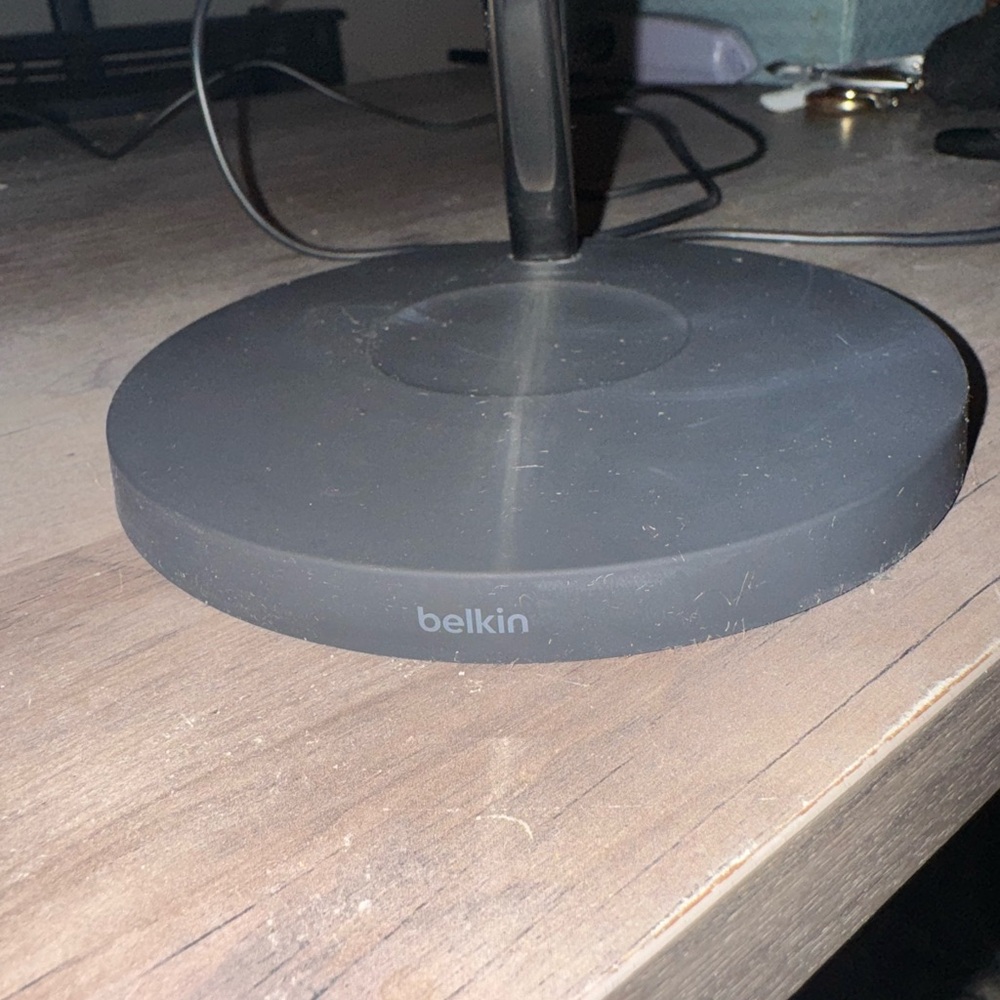Belkin 3 in 1 MagSafe Wireless Charging Stand - Picture 5 of 6